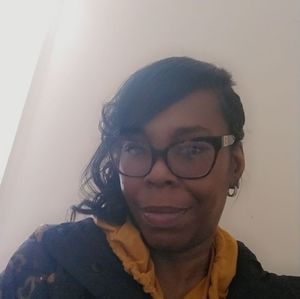 Meet your Posher, Niki